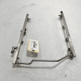 2008 - 2012 Mercedes Benz GL 450 550 4.7 Distributor Injector Line Fuel Rai