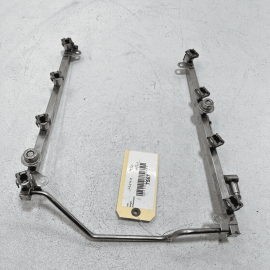 2008 - 2012 Mercedes Benz GL 450 550 4.7 Distributor Injector Line Fuel Rai