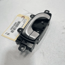 2014-2020 Infiniti Q50 Front or Rear Passenger Side Door Interior Handle OE 2014-2020 Infiniti Q50 Front or Rear Passenger Side Door Interior Handle OE
