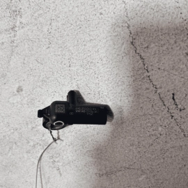 2017-2019 AUDI Q7  REAR LEFT OR RIGHT IMPACT CRASH SENSOR OEM 1PCS 2017-2019 AUDI Q7  REAR LEFT OR RIGHT IMPACT CRASH SENSOR OEM 1PCS