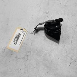 2019 - 2023 AUDI Q8 Q7 LEFT DRIVER SIDE LOW NOTE TONE HORN SIGNAL & BRACKET