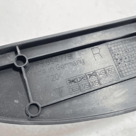 PORSCHE CAYENNE 2011 - 2018 FRONT PASSENGER SIDE FENDER INSULATOR SEAL COVE