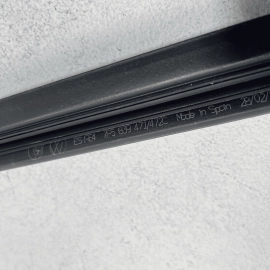 2011-2018 PORSCHE CAYENNE REAR PASSENGER DOOR WINDOW INNER WEATHERSTRIP SEA