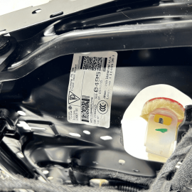 PORSCHE CAYENNE 2011 - 2018 FRONT RIGHT PASSENGER SEAT LOWER TRACK FRAME OE