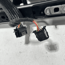 PORSCHE CAYENNE 2011 - 2018 FRONT RIGHT PASSENGER SEAT LOWER TRACK FRAME OE