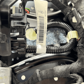 PORSCHE CAYENNE 2011 - 2018 FRONT RIGHT PASSENGER SEAT LOWER TRACK FRAME OE