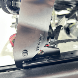 PORSCHE CAYENNE 2011 - 2018 FRONT RIGHT PASSENGER SEAT LOWER TRACK FRAME OE