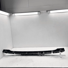 2017 - 2019 AUDI Q7 REAR BUMPER CENTER GUIDE SUPPORT BRACKET OEM