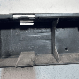 2017 - 2019 AUDI Q7 REAR BUMPER CENTER GUIDE SUPPORT BRACKET OEM