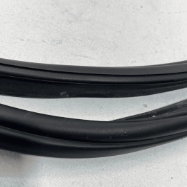 2015-2022 PORSCHE MACAN TAILGATE LIFTGATE BACK DOOR BODY WEATHERSTRIP SEAL 