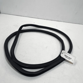 15-22 PORSCHE MACAN FRONT RIGHT OR LEFT SIDE DOOR BODY WEATHERSTRIP SEAL OE