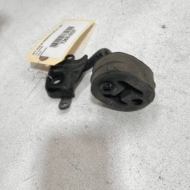 17-23 AUDI Q7 EXHAUST CENTER MUFFLER RESONATOR LEFT HANGER W/ BRACKET OEM