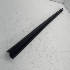 2007-2013 Mercedes S600 Front Left Driver Side Door Inner Wheatherstrip Sea