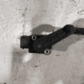13-16 MERCEDES GL450  REAR PASSENGER SIDE SUSPENSION HEIGHT LEVEL SENSOR OE