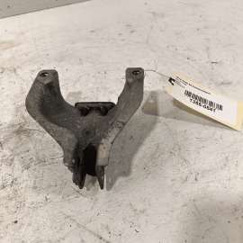 AUDI A6 FWD ENGINE RIGHT SIDE MOTOR MOUNT RETAINER PLATE 2012-2018 OEM