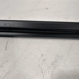16-22 BMW X1 F48 REAR RIGHT PASSENGER DOOR WINDOW INNER WEATHERSTRIP SEAL O