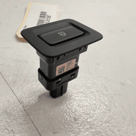 2023 MAZDA CX-50 TAILGATE LIFTGATE TRUNK LOCK RELEASE SWITCH BUTTON OEM 2023 MAZDA CX-50 TAILGATE LIFTGATE TRUNK LOCK RELEASE SWITCH BUTTON OEM