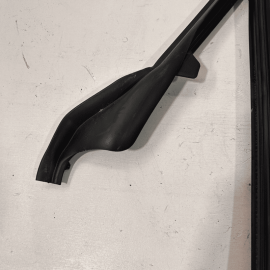 2016-2018 AUDI A6 S6 REAR LEFT DRIVER DOOR WINDOW FRAME RUBBER SEAL CHANNEL