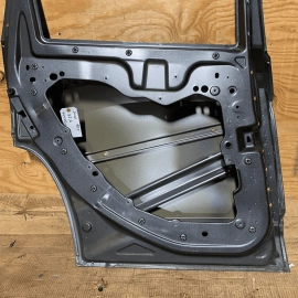 2014-2018 JEEP CHEROKEE LATITUDE REAR LEFT DRIVER SIDE DOOR SHELL PANEL OEM
