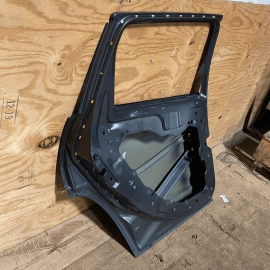 2014-2018 JEEP CHEROKEE LATITUDE REAR LEFT DRIVER SIDE DOOR SHELL PANEL OEM