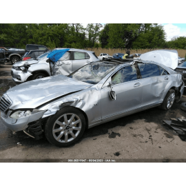 2007-2013 MERCEDES W221 S600 S550 UNDER FLOOR PAN SUPPORT BRACKET STIFFENER