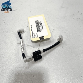 2010 - 2013 MERCEDES S550 W221 Front Seat Vacuum Distributor Connector OEM