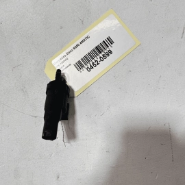 2010 Mercedes S550 Front Headrest Vacuum Valve OEM