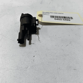 2010 Mercedes S550 Front Headrest Vacuum Valve OEM