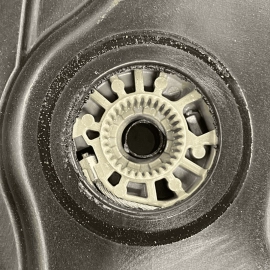 2011-21 JEEP GRAND CHEROKEE FRONT PASSENGER DOOR WINDOW REGULATOR & CARRIER