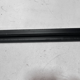 2011 - 2018 PORSCHE CAYENNE FRONT PASSENGER WINDOW INNER WEATHERSTRIP SEAL 