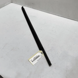 2011 - 2018 PORSCHE CAYENNE FRONT PASSENGER WINDOW INNER WEATHERSTRIP SEAL 