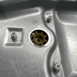 2007 - 2012 Mercedes X164 GL450 Front Right Passenger Window Regulator Pane