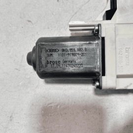 2011-2018 PORSCHE CAYENNE FRONT PASSENGER SIDE DOOR WINDOW REGULATOR MOTOR 