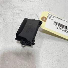 2000-2017 MERCEDES S-CLASS LOWER DIAGNOSTIC PLUG PORT UNDER COVER BRACKET O