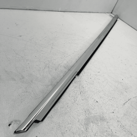 2007-2013 MERCEDES S-CLASS FRONT RIGHT DOOR WINDOW MOLDING WEATHERSTRIP OEM