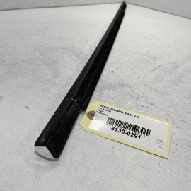 2007-2013 MERCEDES S-CLASS FRONT RIGHT DOOR WINDOW MOLDING WEATHERSTRIP OEM