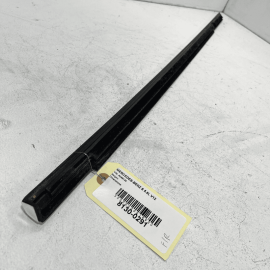 2007-2013 MERCEDES S-CLASS FRONT RIGHT DOOR WINDOW MOLDING WEATHERSTRIP OEM