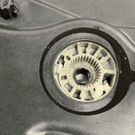 2011-2021 JEEP GRAND CHEROKEE REAR RIGHT DOOR WINDOW REGULATOR WITH CARRIER