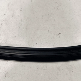 2011-18 PORSCHE CAYENNE FRONT LEFT DRIVER SIDE WINDOW GLASS RUN CHANEL SEAL
