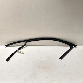 2011-18 PORSCHE CAYENNE FRONT LEFT DRIVER SIDE WINDOW GLASS RUN CHANEL SEAL