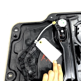 2011-21 JEEP GRAND CHEROKEE REAR LEFT DRIVER DOOR WINDOW REGULATOR & CARRIE