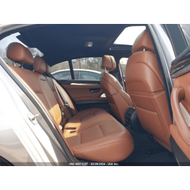 2011-2016 BMW 550xi F10 REAR CENTER SEAT BELT SEATBELT BUCKLE RECEIVER OEM