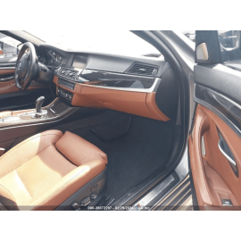 2011-2016 BMW 550xi F10 REAR CENTER SEAT BELT SEATBELT BUCKLE RECEIVER OEM