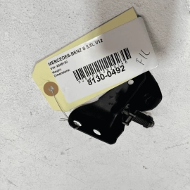 2007-2013 MERCEDES W221 S600 FRONT LEFT DRIVER SIDE HEADLIGHT MOUNT BRACKET