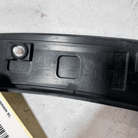 2018 - 2023 GMC TERRAIN FRONT PASSENGER SIDE FENDER WHEEL ARCH FLARE MOLDIN