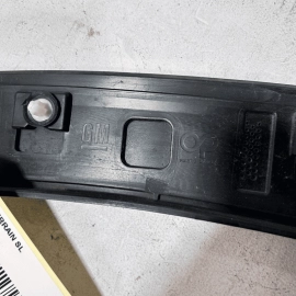 2018 - 2023 GMC TERRAIN FRONT PASSENGER SIDE FENDER WHEEL ARCH FLARE MOLDIN 2018 - 2023 GMC TERRAIN FRONT PASSENGER SIDE FENDER WHEEL ARCH FLARE MOLDIN