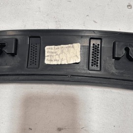 2018 - 2023 GMC TERRAIN FRONT PASSENGER SIDE FENDER WHEEL ARCH FLARE MOLDIN 2018 - 2023 GMC TERRAIN FRONT PASSENGER SIDE FENDER WHEEL ARCH FLARE MOLDIN