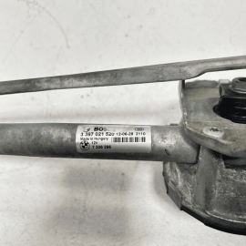 2011-2016 BMW 550xi F10 FRONT WINDSHIELD WIPER TRANSMISSION LINKAGE & MOTOR 2011-2016 BMW 550xi F10 FRONT WINDSHIELD WIPER TRANSMISSION LINKAGE & MOTOR