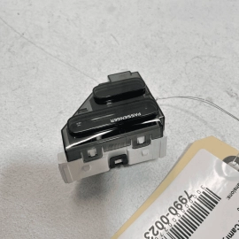 2018-2020 TOYOTA CAMRY DASH DASHBOARD PASSENGER OFF SWITCH INDICATOR OEM