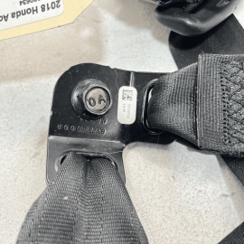 2018-2020 HONDA ACCORD REAR CENTER SEAT BELT SEATBELT WITH RIGHT REAR BUCKL